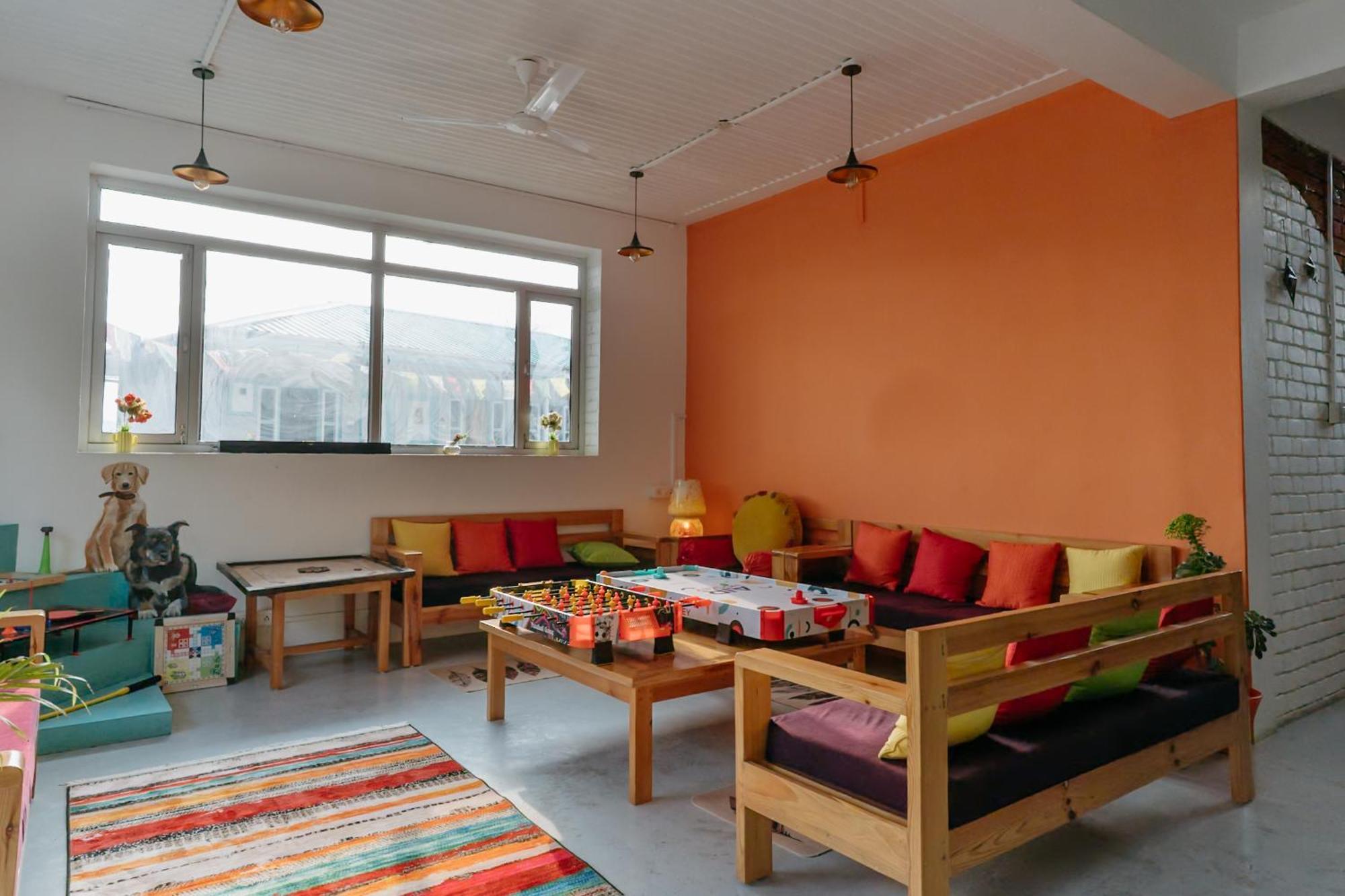 The Hood Hotel Bir  Luaran gambar