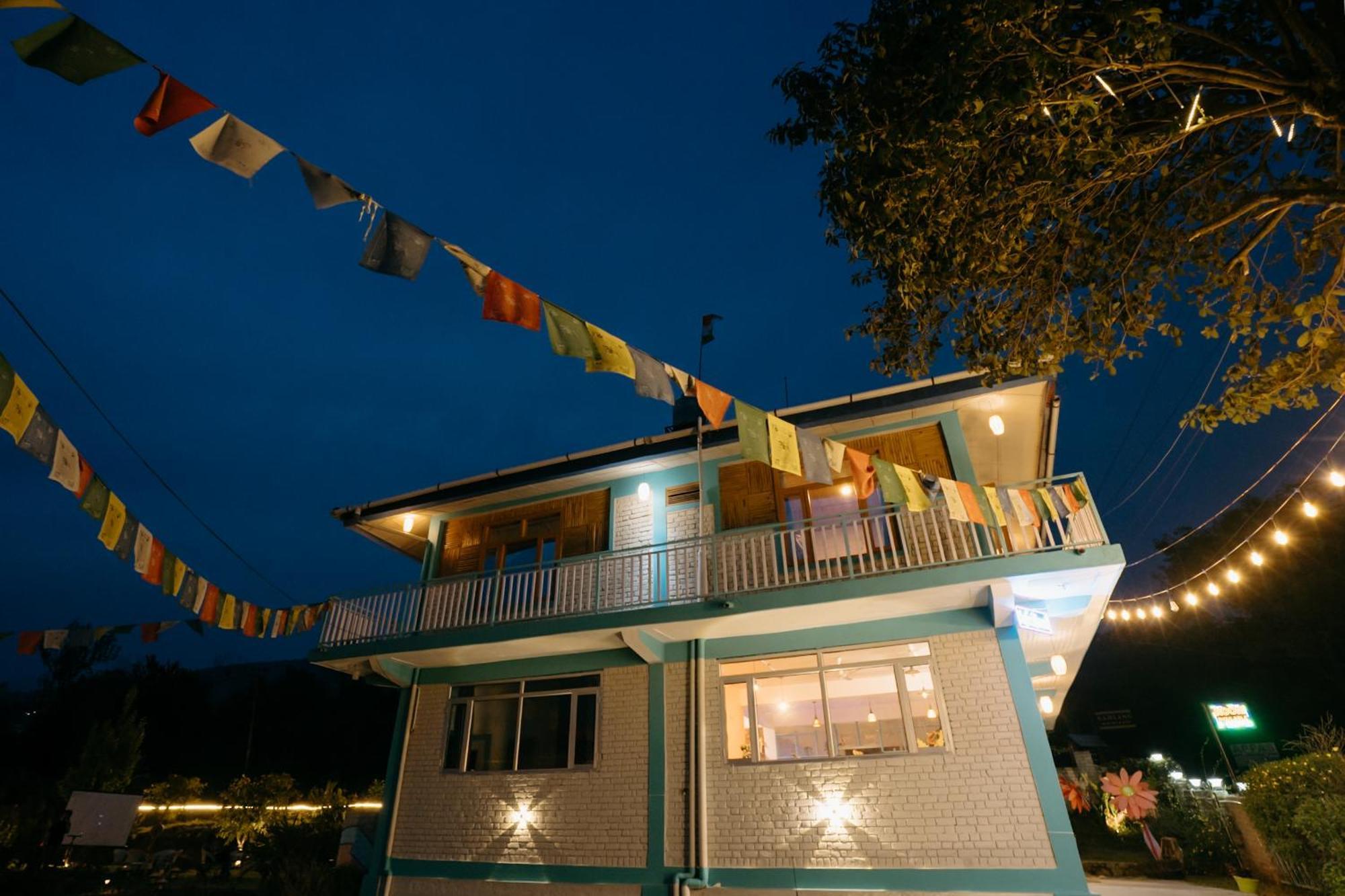 The Hood Hotel Bir  Luaran gambar