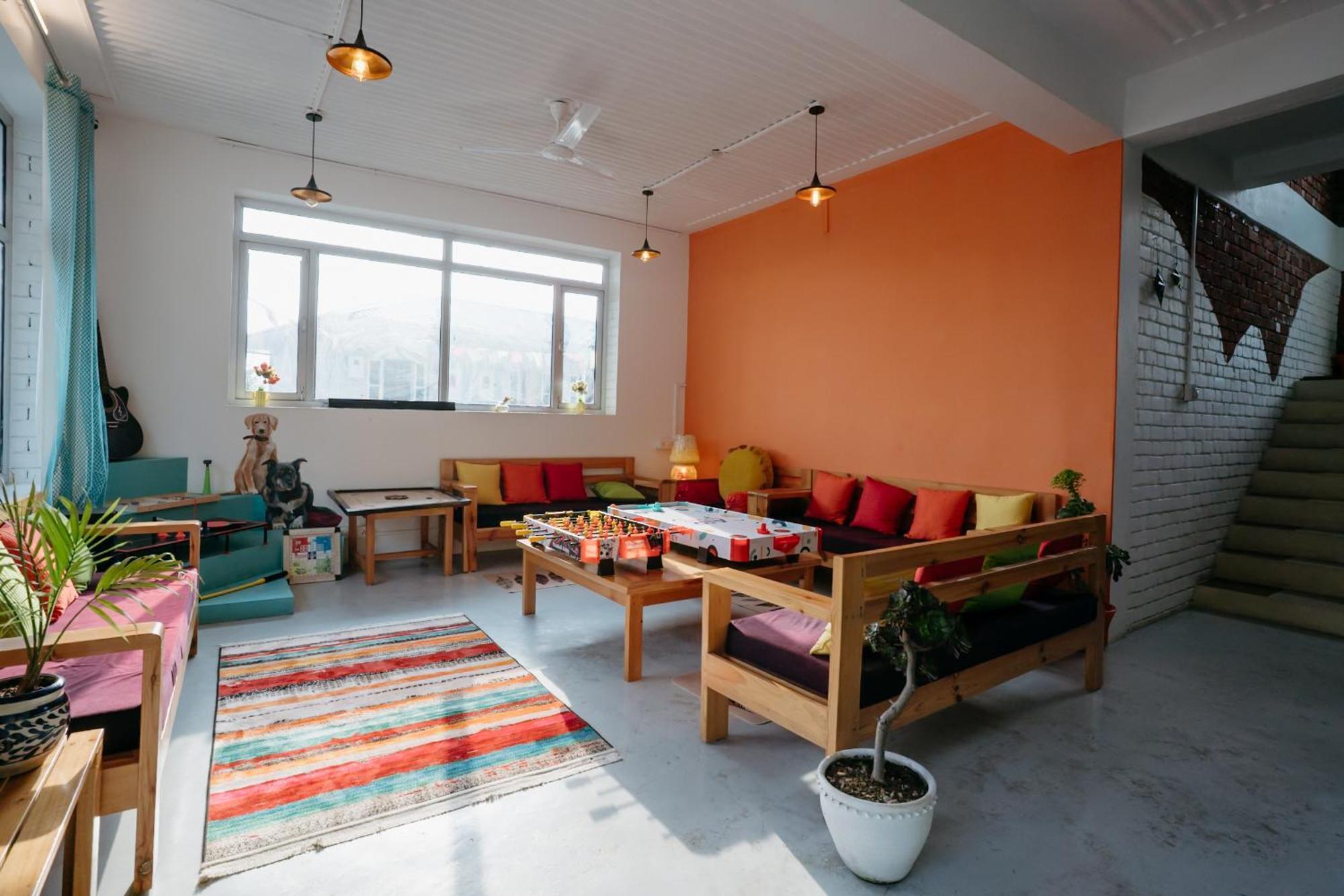 The Hood Hotel Bir  Luaran gambar