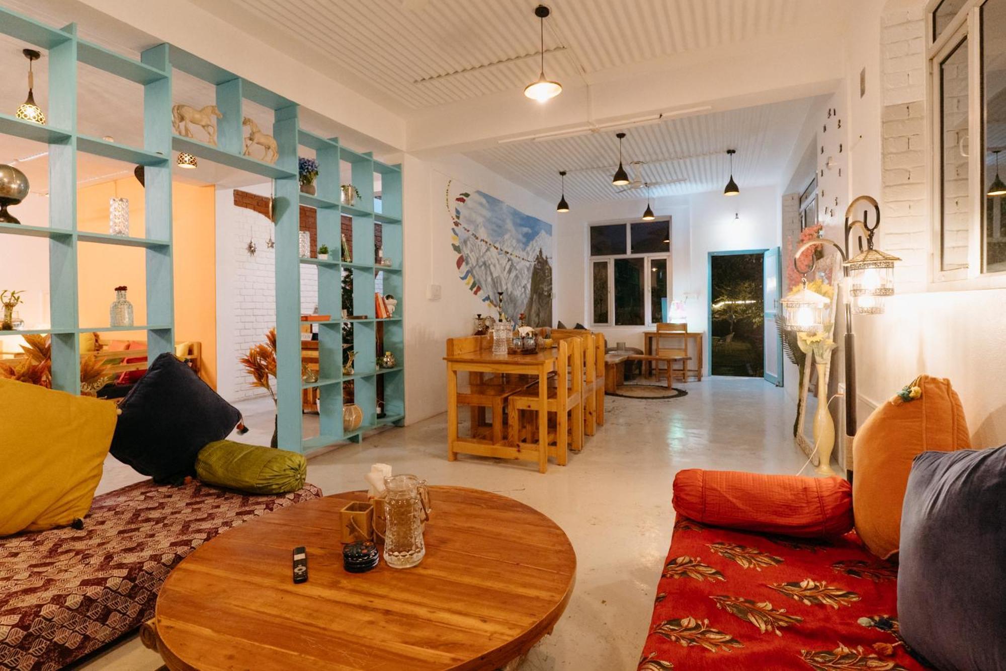 The Hood Hotel Bir  Luaran gambar