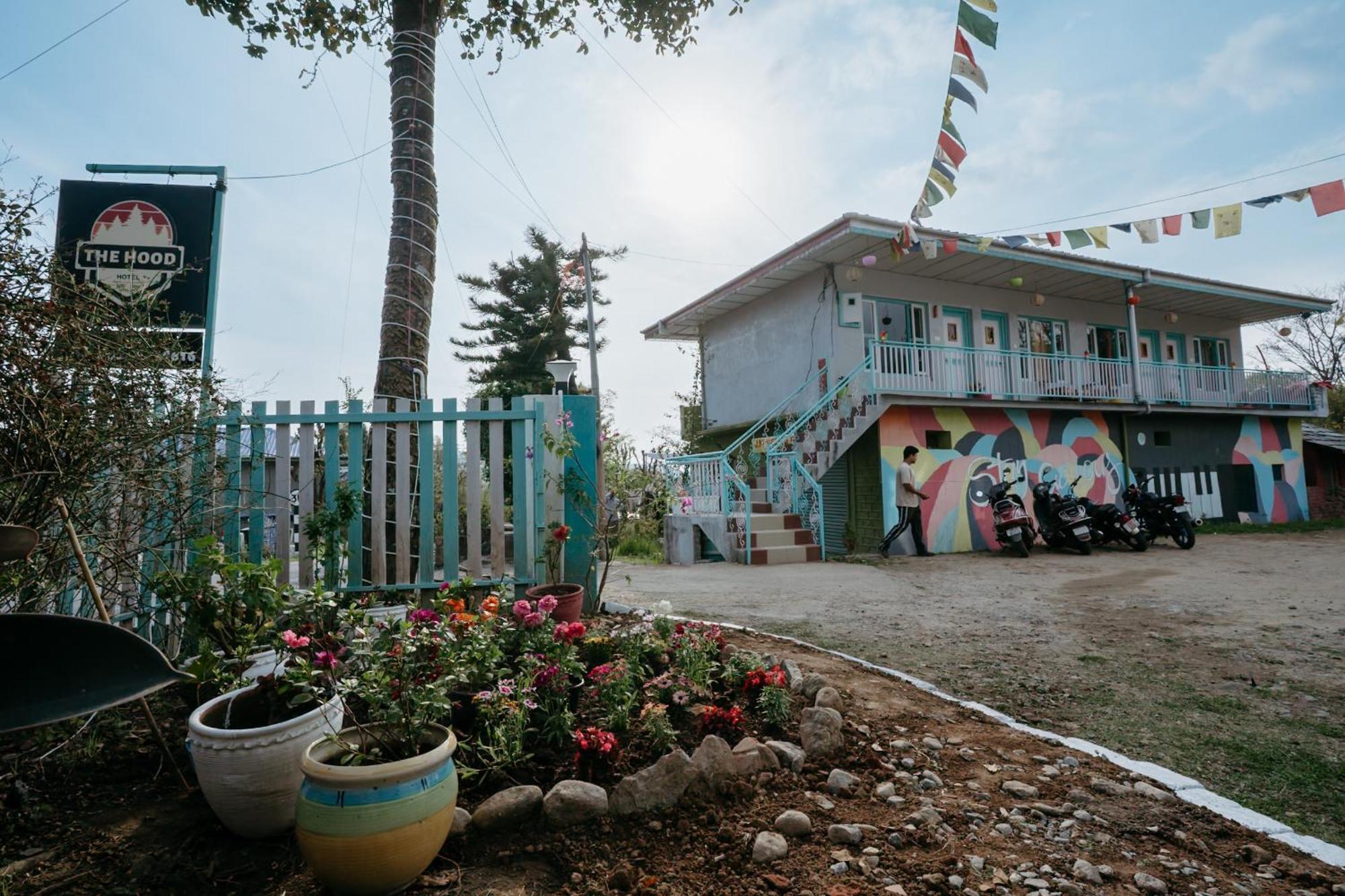 The Hood Hotel Bir  Luaran gambar
