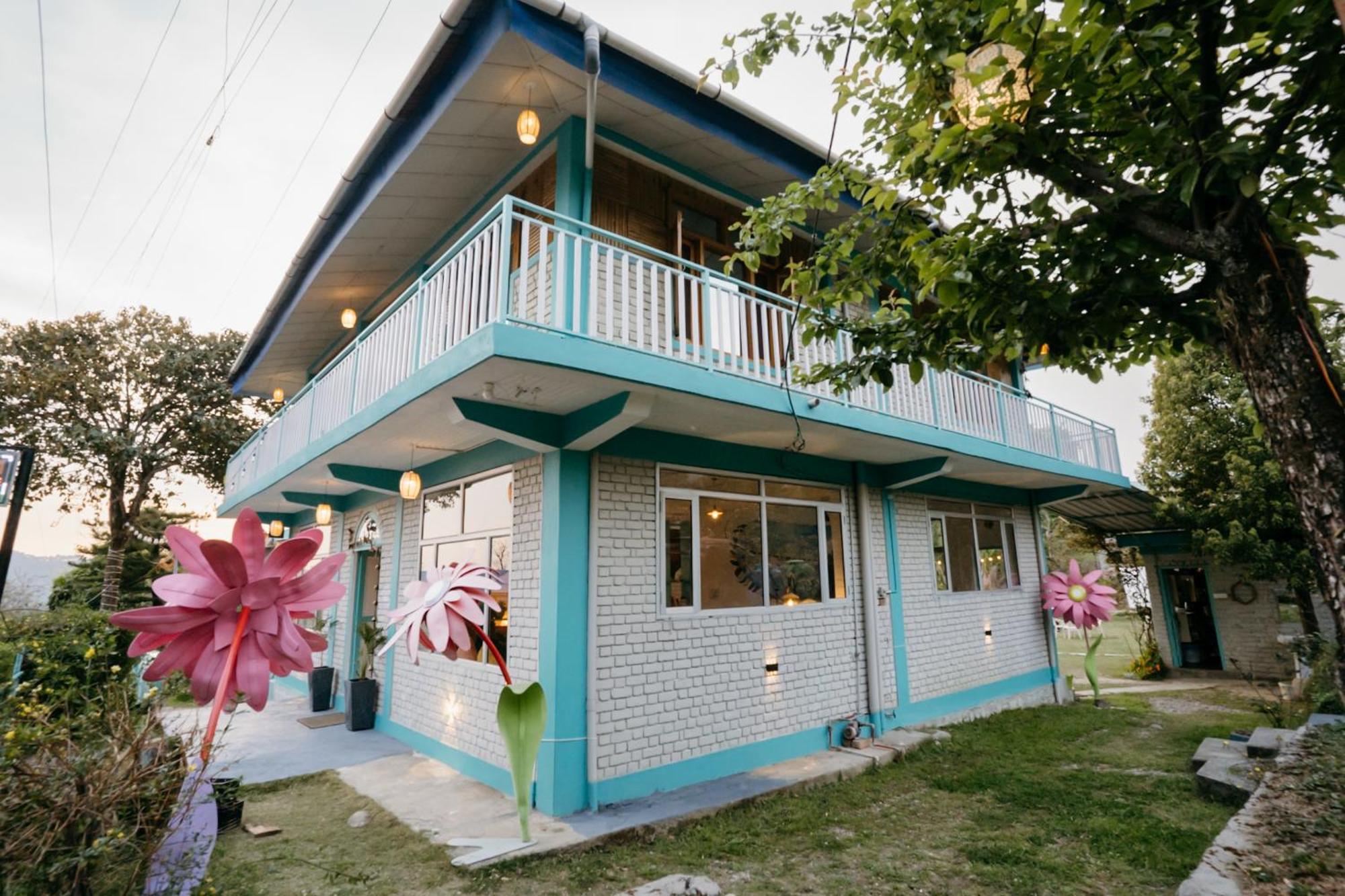The Hood Hotel Bir  Luaran gambar