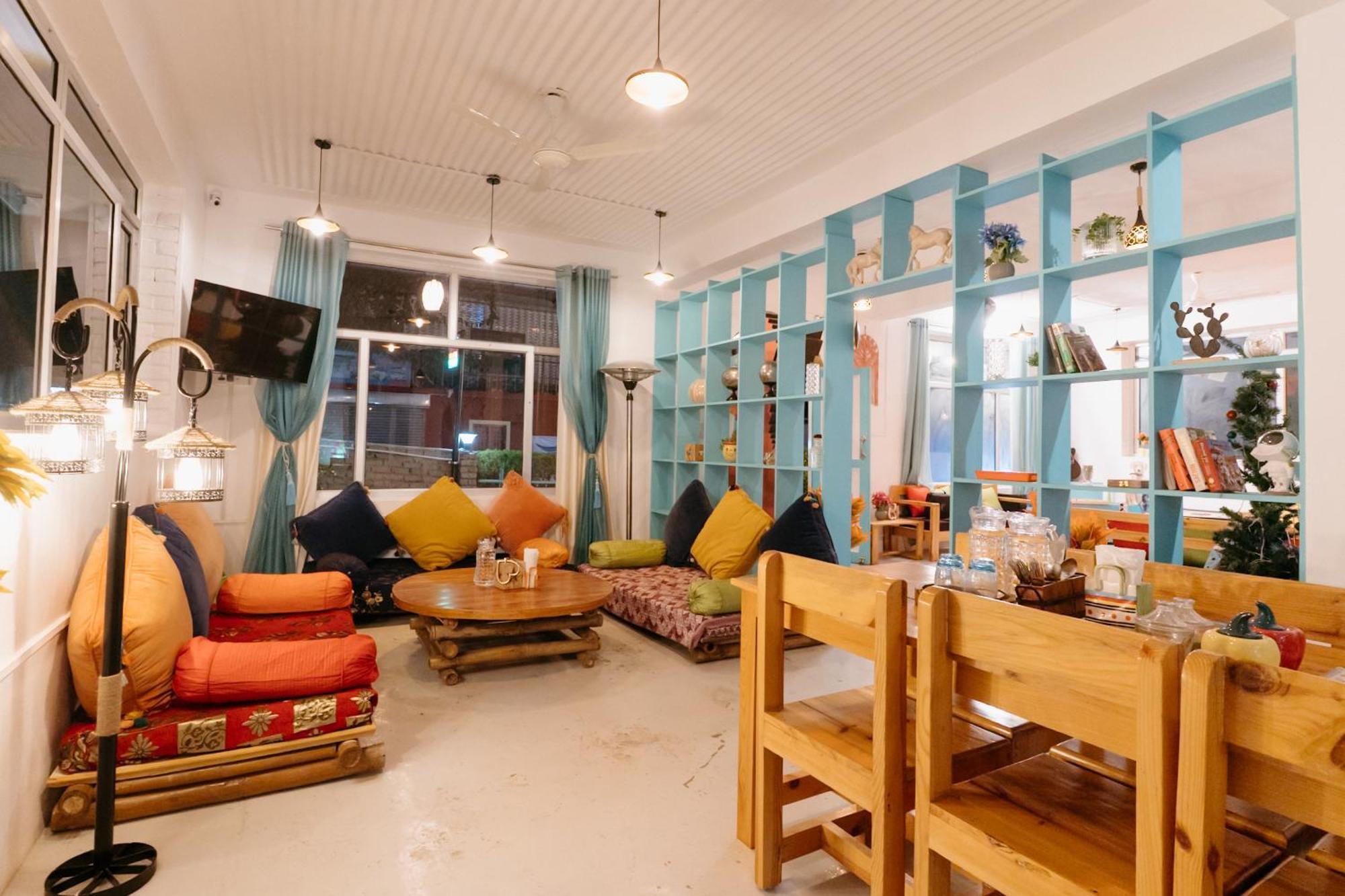 The Hood Hotel Bir  Luaran gambar