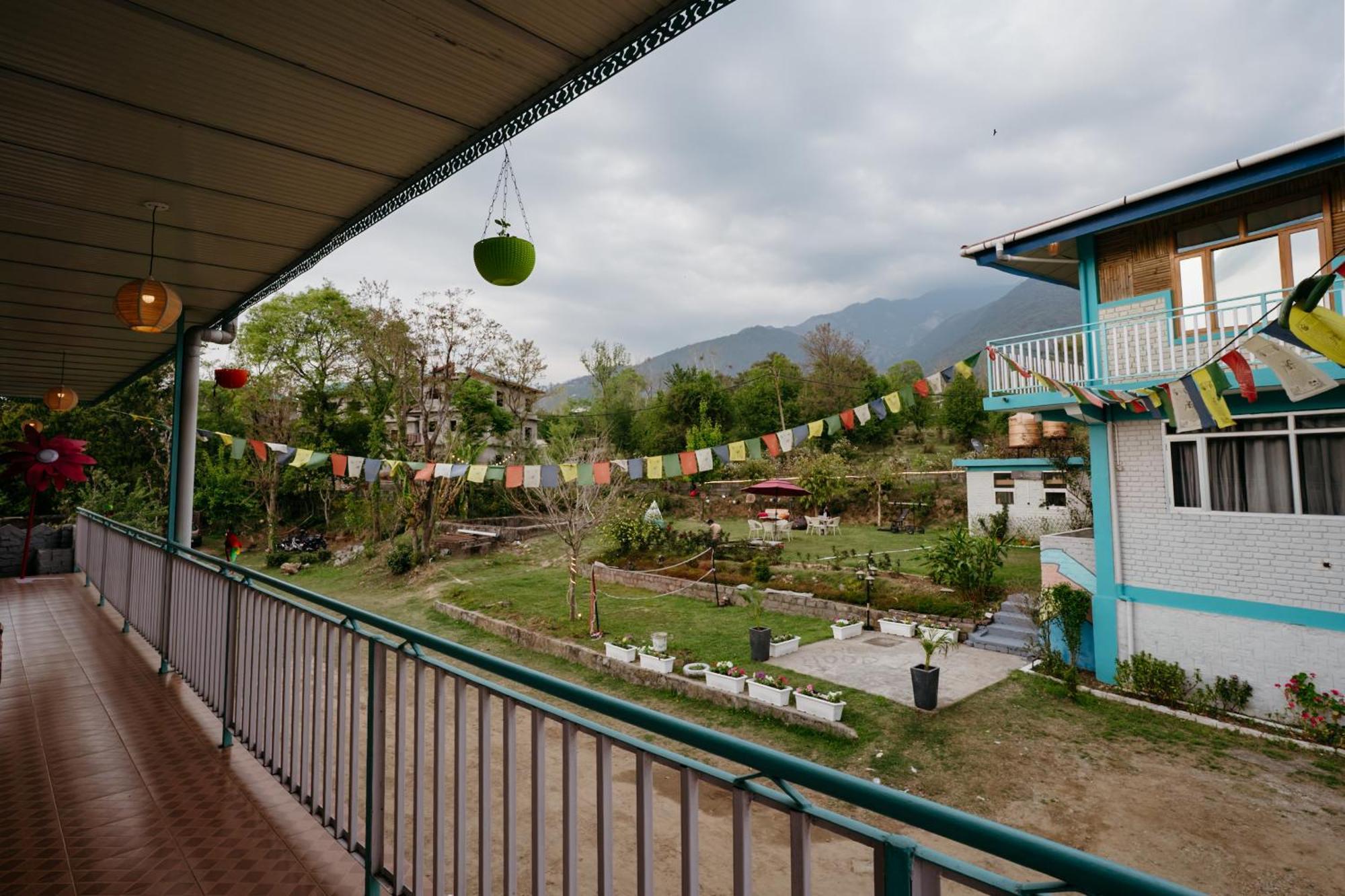 The Hood Hotel Bir  Luaran gambar