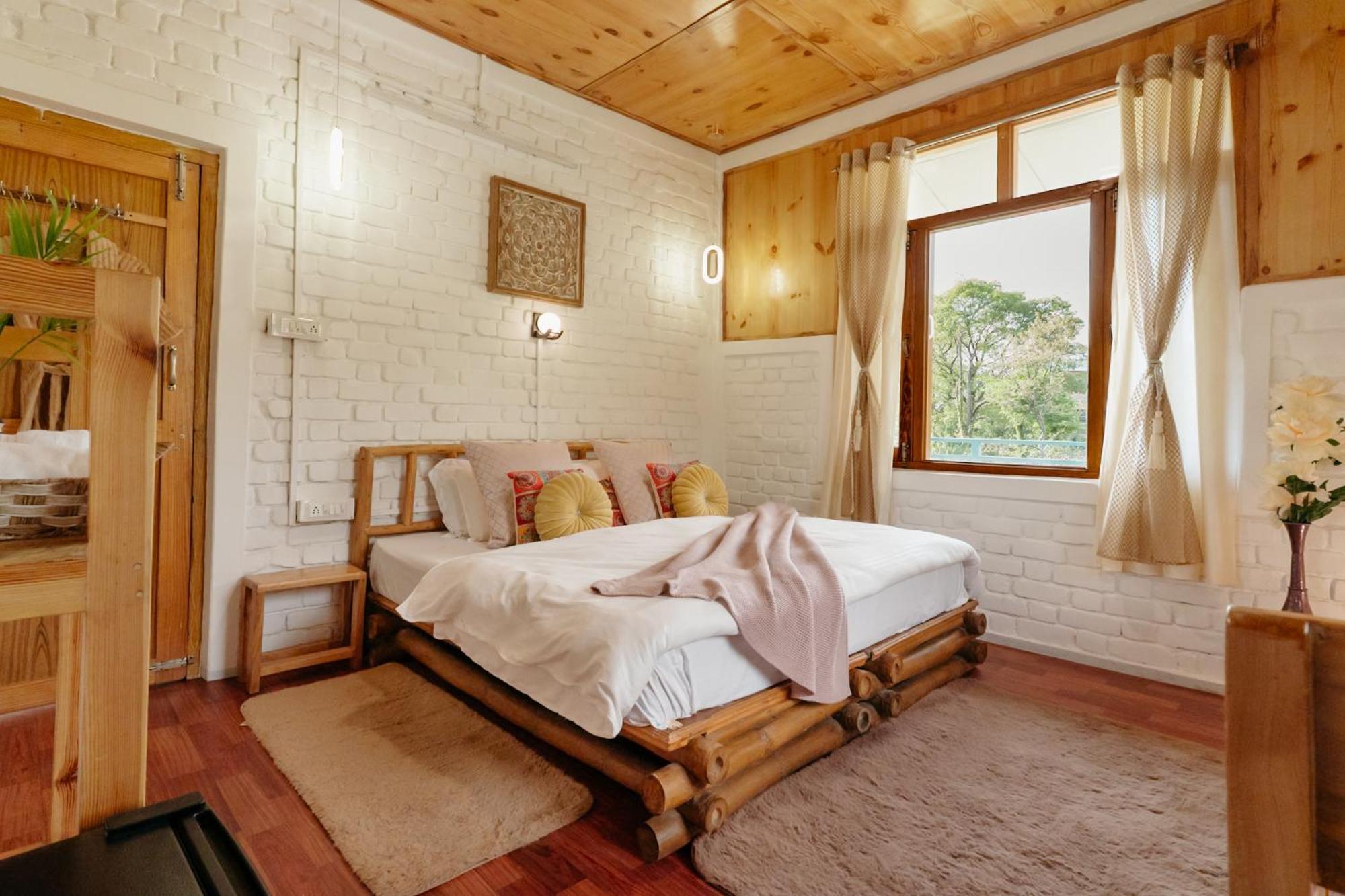 The Hood Hotel Bir  Luaran gambar