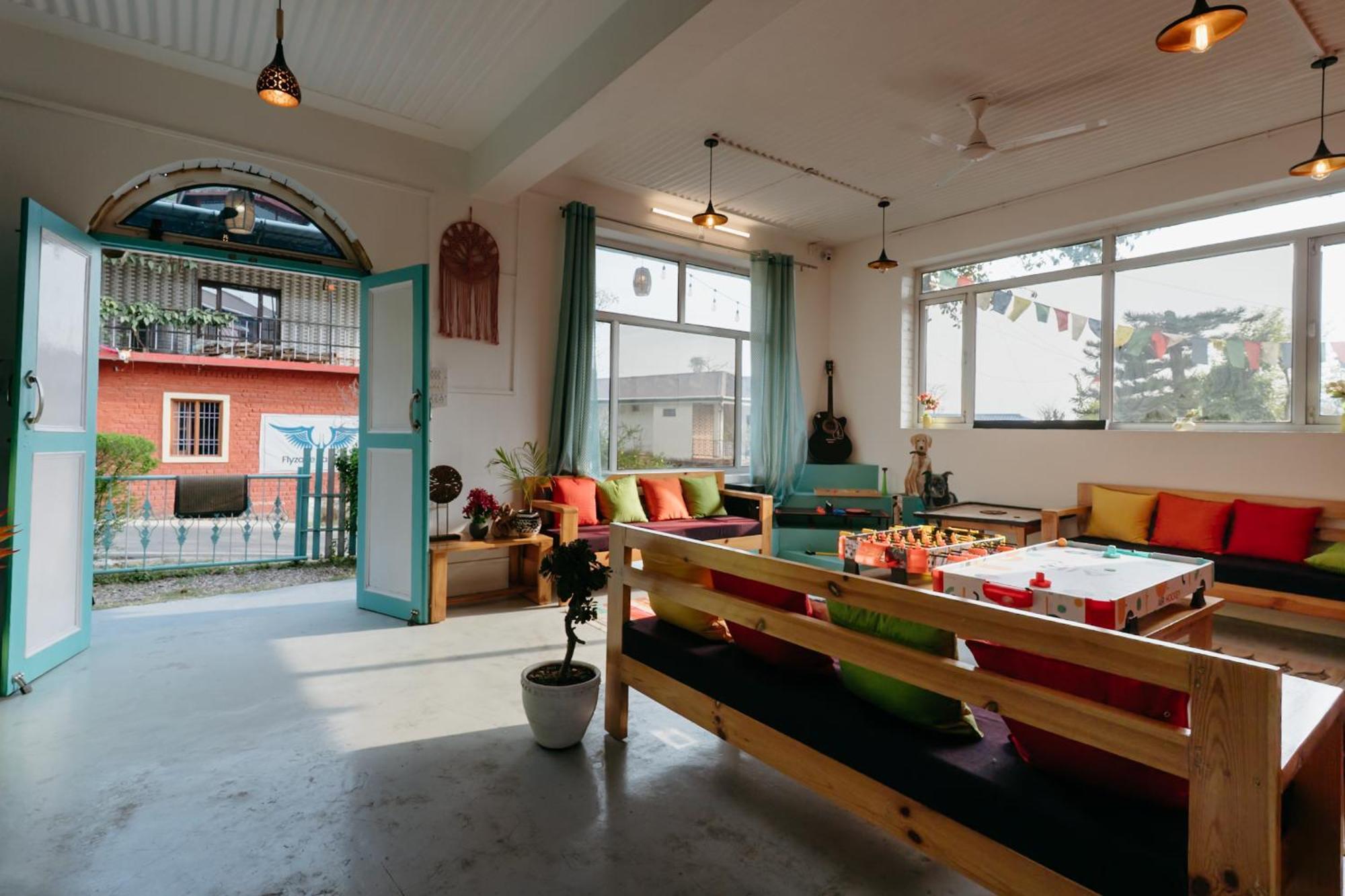 The Hood Hotel Bir  Luaran gambar