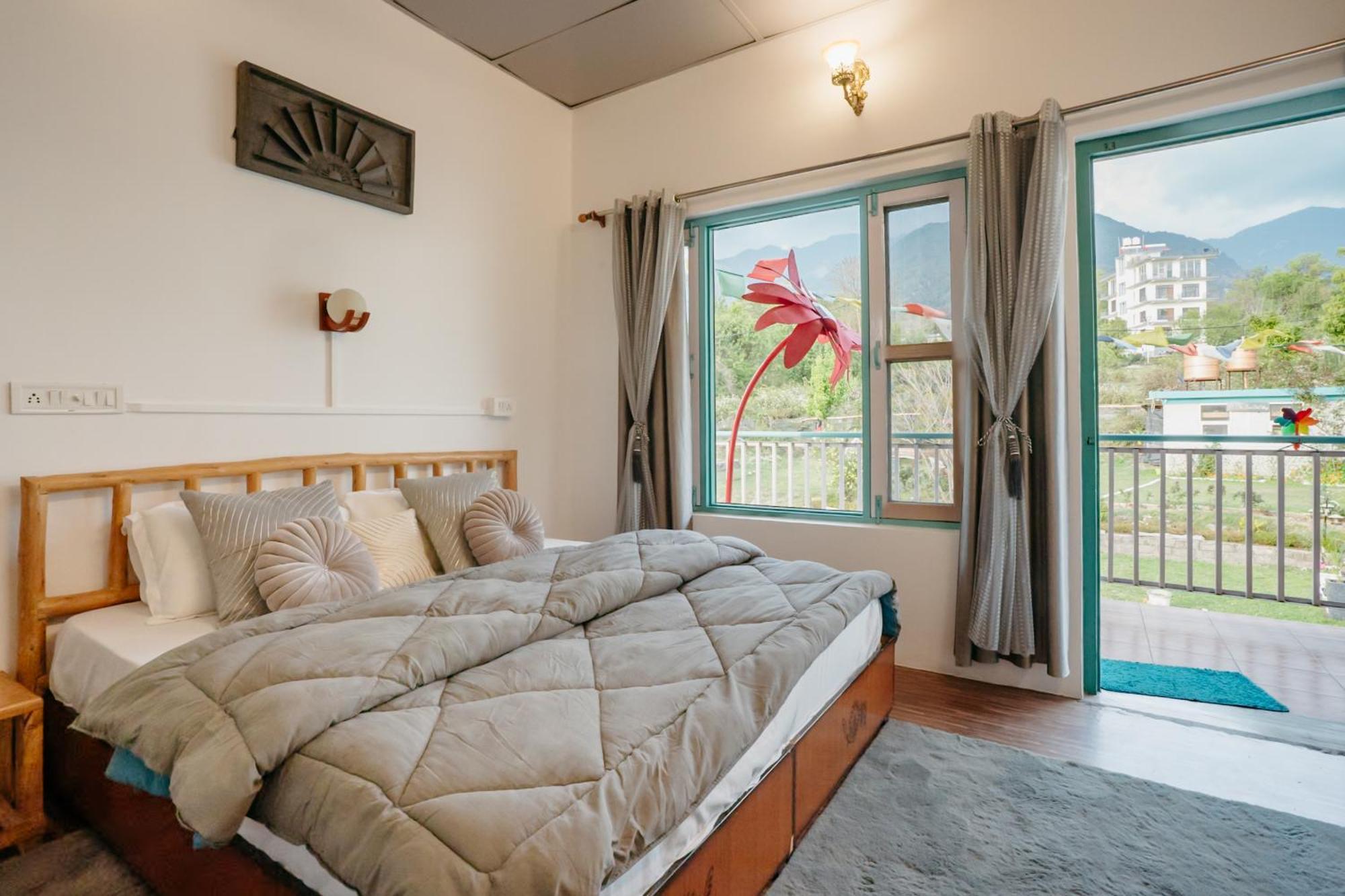 The Hood Hotel Bir  Luaran gambar